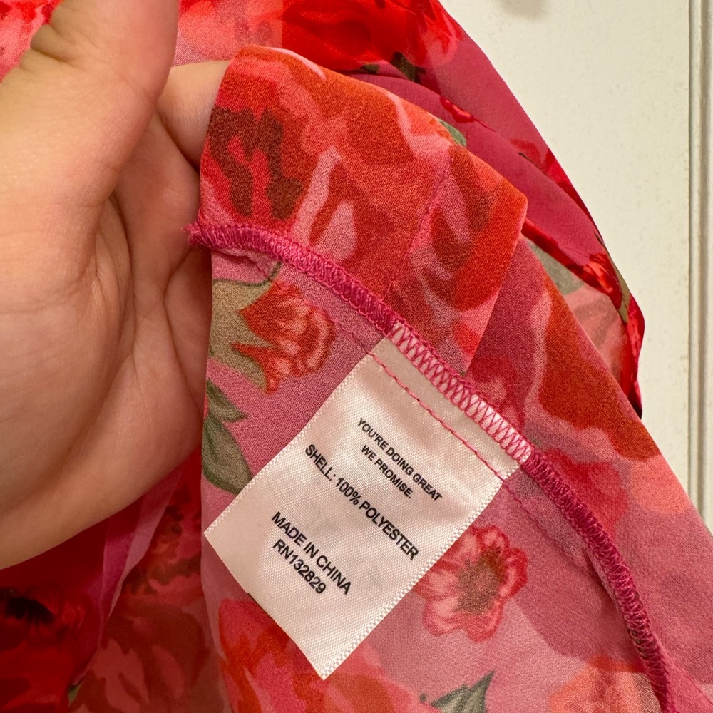 LPA NWT Floral Rose Sheer Crop Size Medium - Picture 5 of 5